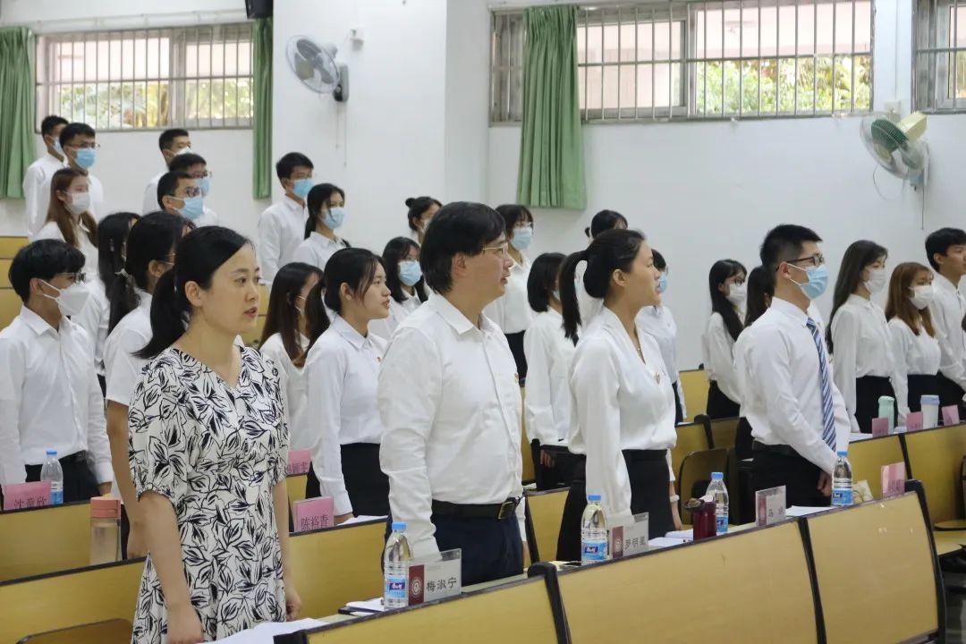 博彩公司
第五次学生代表大会顺利召开